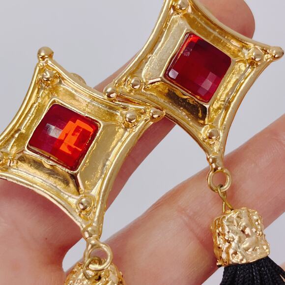 Vintage 1980s Gold Tone Red Glass Long Black Tassel Clip On Runway Earrings - Picture 9 of 12